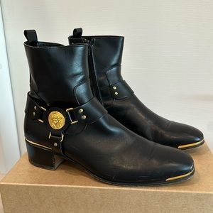 Versace Men’s Leather Boots • Size 43 (10)
